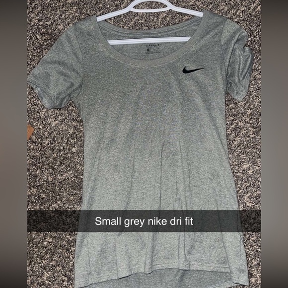 Small nike dri fit - Picture 1 of 1